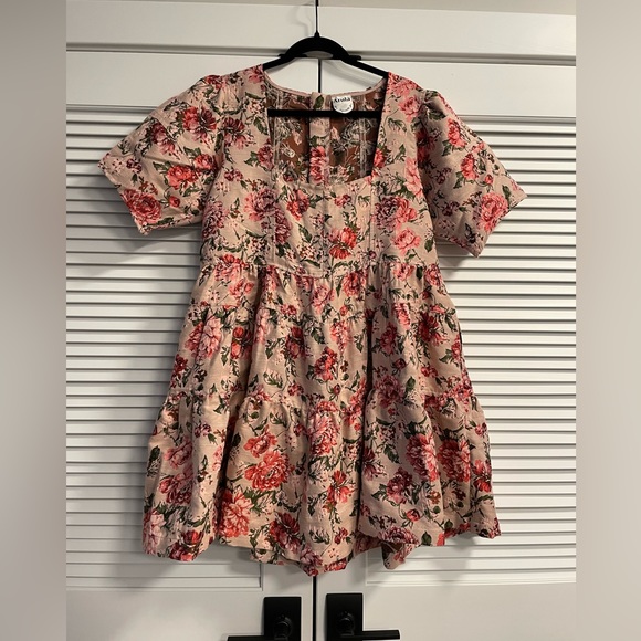 ARULA Dresses & Skirts - ARULA Floral Tea Party Dress. Size “X” - L/XL. Brocade Fabric. NWT.